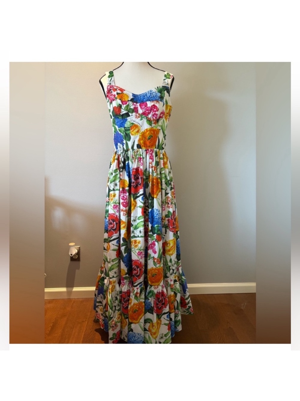 Dolce & Gabbana Dress size 6/8 US- Lowest price due to moving